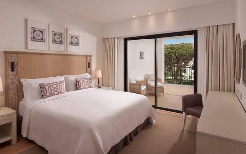 One Bedroom Ocean Suite Pool View